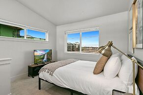 938 Jerome St Unit 3