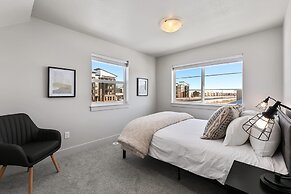 938 Jerome St Unit 3