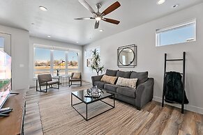 938 Jerome St Unit 3