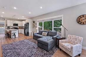 Cozy Chic Home in Downtown Loveland!