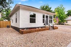 Cozy Chic Home in Downtown Loveland!