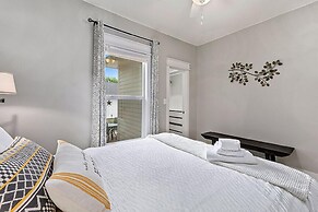 Cozy Chic Home in Downtown Loveland!