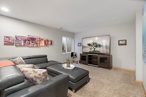 Sleek Home Near Old Town W/ Rftp Hot Tub & Mtn Views