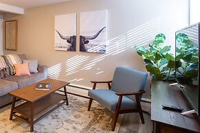 Hip & Urban Condo Near the Heart of Old Town