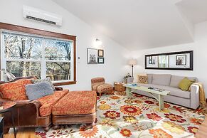 The Beautiful Bear’s Den! Walk to Old Town & CSU!