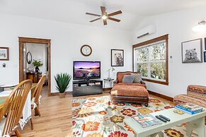 The Beautiful Bear’s Den! Walk to Old Town & CSU!