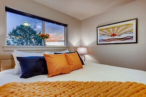 Old Town Swank - Brand New to Brewery District!