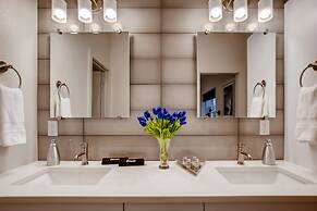 Old Town Swank - Brand New to Brewery District!