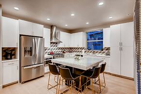 Old Town Swank - Brand New to Brewery District!