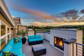 Old Town Swank - Brand New to Brewery District!