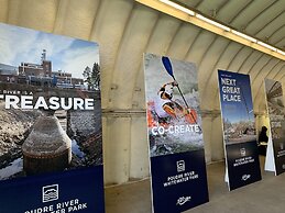 Modern Townhome Steps From the Brewery District!