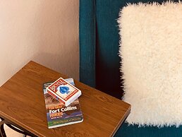 The Cottage! Chic Bungalow Near Old Town Square!