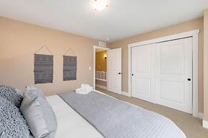 Amazing Urban Townhome Near Breweries & River!