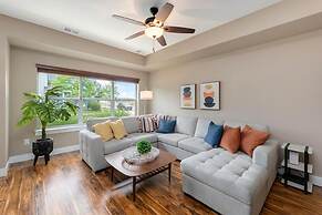 Amazing Urban Townhome Near Breweries & River!