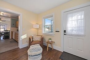 Cozy Home in Downtown Loveland W/ Free Bikes!