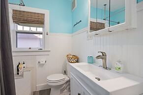 Cozy Home in Downtown Loveland W/ Free Bikes!