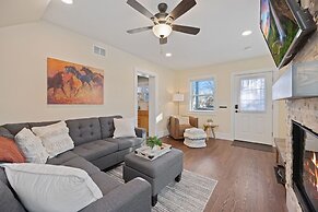 Cozy Home in Downtown Loveland W/ Free Bikes!