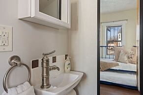 Cozy Home in Downtown Loveland W/ Free Bikes!