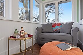 Cozy Home in Downtown Loveland W/ Free Bikes!