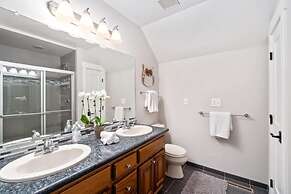 Outstanding Home, Incredible Views, Near Reservoir!