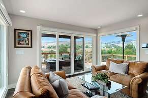 Outstanding Home, Incredible Views, Near Reservoir!