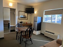 Calabogie Motor Inn