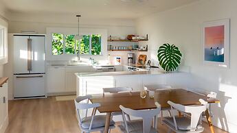 Hale Kalani 2 Bedroom Home by RedAwning