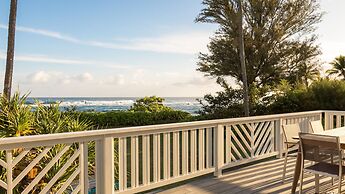 Hale Kalani 2 Bedroom Home by RedAwning