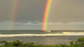 Hale Kalani 2 Bedroom Home by RedAwning