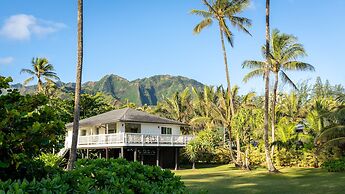 Hale Kalani 2 Bedroom Home by RedAwning