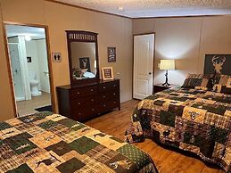 The Lodge at Coker Creek - 3 Bedrooms, 2 Baths, Sleeps 10 3 Home by Re