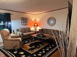 The Lodge at Coker Creek - 3 Bedrooms, 2 Baths, Sleeps 10 3 Home by Re