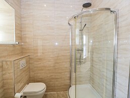 Carlton House Apartment 1