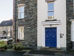 Carlton House Apartment 1