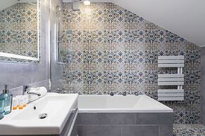 Kielecka Studio With Bathtub by Renters