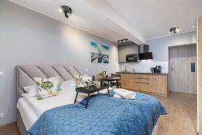 Kielecka Studio With Bathtub by Renters
