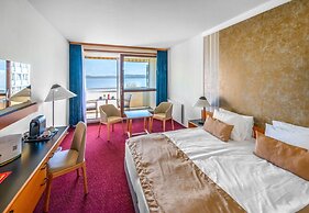 Club Tihany Resort