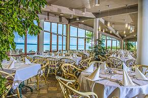 Club Tihany Resort
