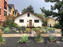 Vibrant Downtown Bungalow – Walk Everywhere!