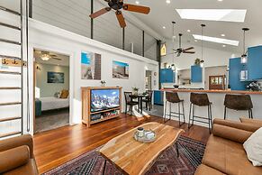 Vibrant Downtown Bungalow – Walk Everywhere!