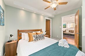 Vibrant Downtown Bungalow – Walk Everywhere!