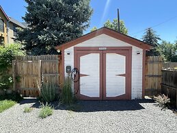 Vibrant Downtown Bungalow – Walk Everywhere!