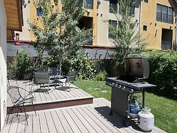 Vibrant Downtown Bungalow – Walk Everywhere!