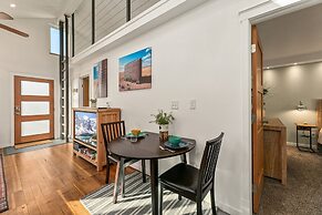 Vibrant Downtown Bungalow – Walk Everywhere!