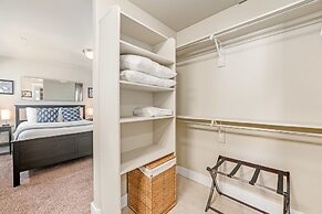 Spacious Home Near River – King Bd, Patio & Garage