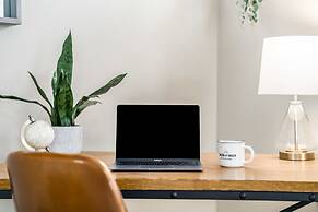 Spacious Home Near River – King Bd, Patio & Garage