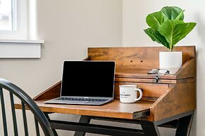 Spacious Home Near River – King Bd, Patio & Garage