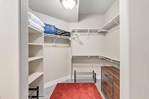 Spacious Home Near River – King Bd, Patio & Garage