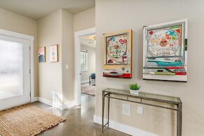 Spacious Home Near River – King Bd, Patio & Garage