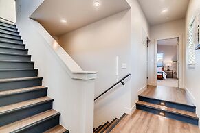 Fancy Townhome Near Old Town, Breweries and River!